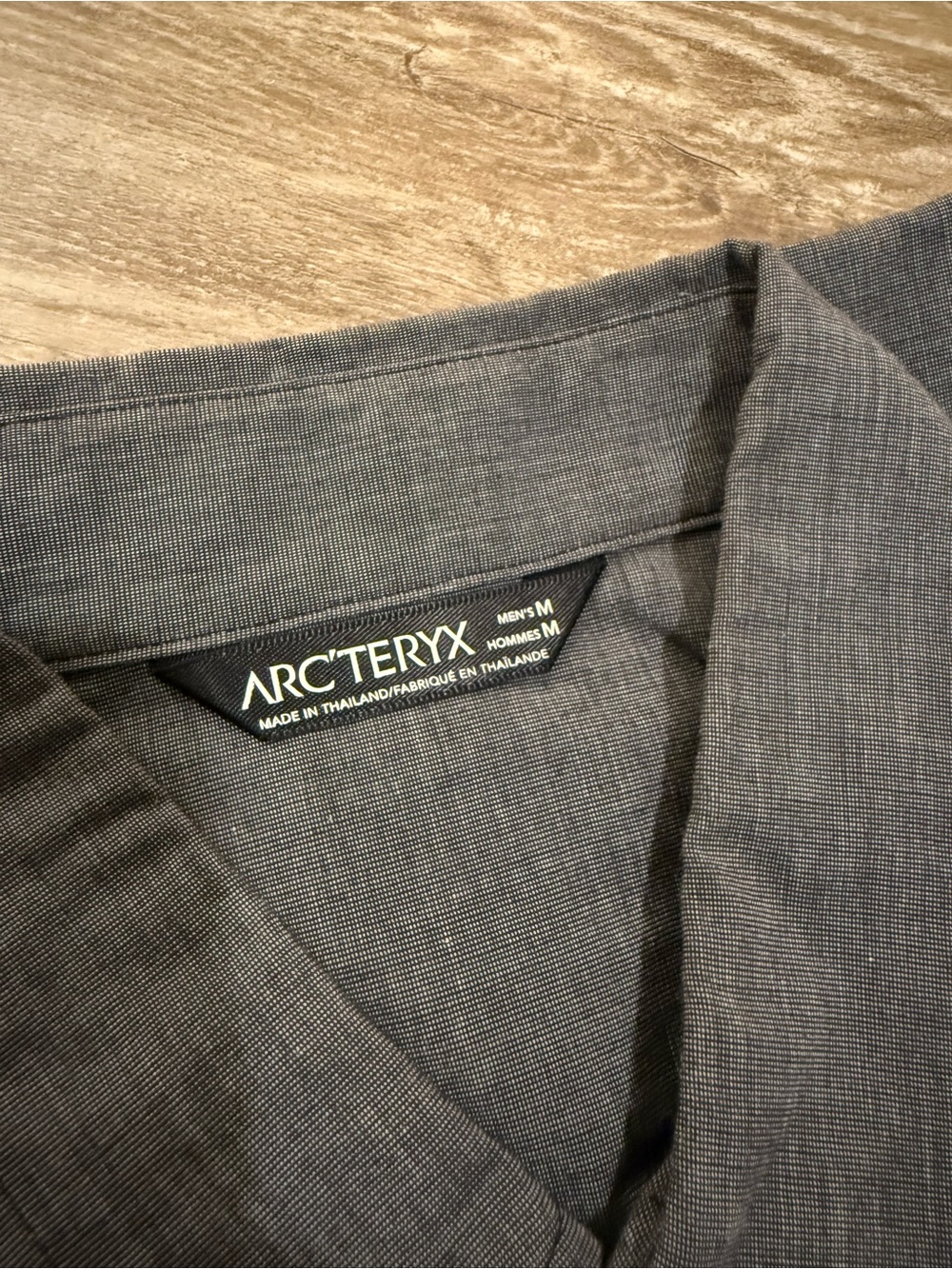 Arc'teryx Men's Charcoal Gray Button Down
